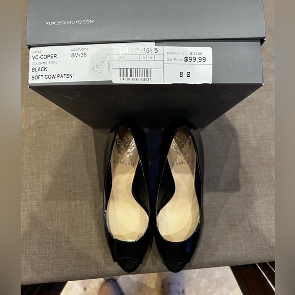 BRAND NEW IN BOX Vince Camuto Black Patent Peep-toe pumps size 8! - Picture 4 of 4